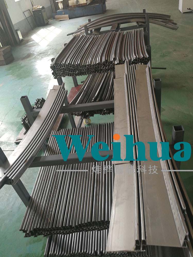 汽車(chē)玻璃導(dǎo)槽自動(dòng)成型機(jī)